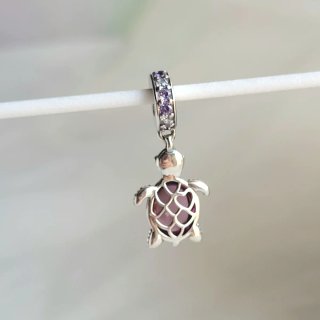 CHARM TORTUGA MORADA