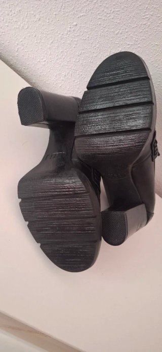 Mocasines de tacón Xti negros