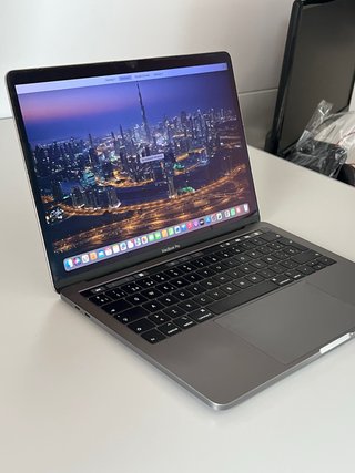 MacBook Pro 13” 2018 - Touchbar