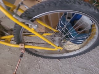 Bicicleta Morada y Amarilla