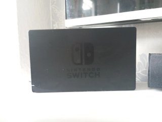 Nintendo Switch con Dock y Accesorios