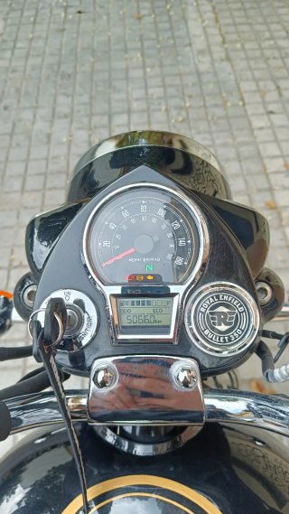 Royal Enfield Bullet 350