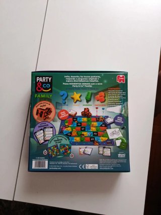 Party & Co. Juego de Mesa Familiar en Portugués