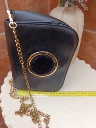 Bolso de fiesta negro con centro terciopelo