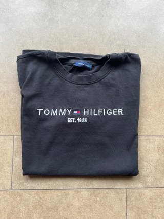 Camiseta Tommy Hilfiger Negra