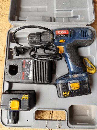 Atornillador ryobi batería
