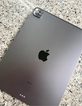 Apple iPad Pro 11 Plata con funda y protectores