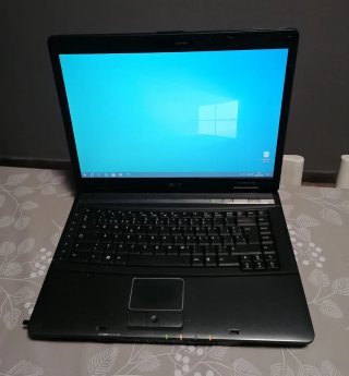 Ordenador w11 8gb. Wifi leds + portátil de regalo