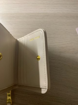 Portafoglio Miu Miu Beige e Dorato