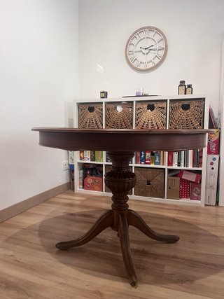 Mesa redonda extensible de madera