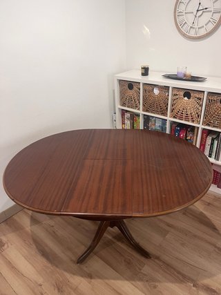 Mesa redonda extensible de madera