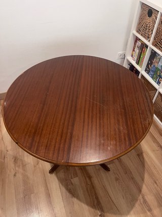 Mesa redonda extensible de madera