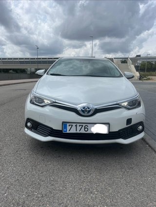 Toyota Auris hybrid 2016 Feel