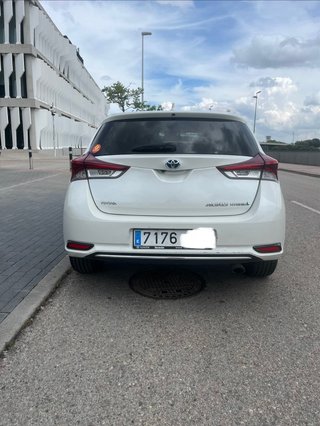 Toyota Auris hybrid 2016 Feel
