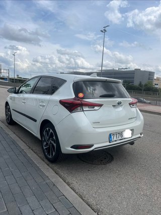 Toyota Auris hybrid 2016 Feel