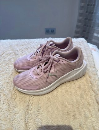 Zapatillas Fila rosas y blancas