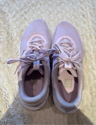 Zapatillas Fila rosas y blancas