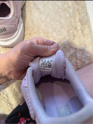 Zapatillas Fila rosas y blancas