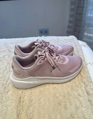 Zapatillas Fila rosas y blancas