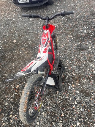 Moto Trial Beta E20 Infantil Roja