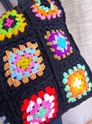 Borsa Granny Square capiente con Zip