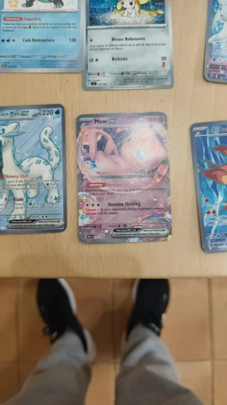 Cartas Pokémon VMAX Pikachu VMAX y más