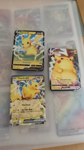 Cartas Pokémon VMAX Pikachu VMAX y más