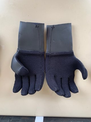 Guantes y escarpines pesca submarina