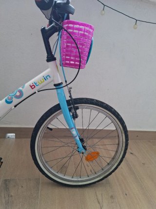 Bicicleta niña BTWIN rosa y blanca