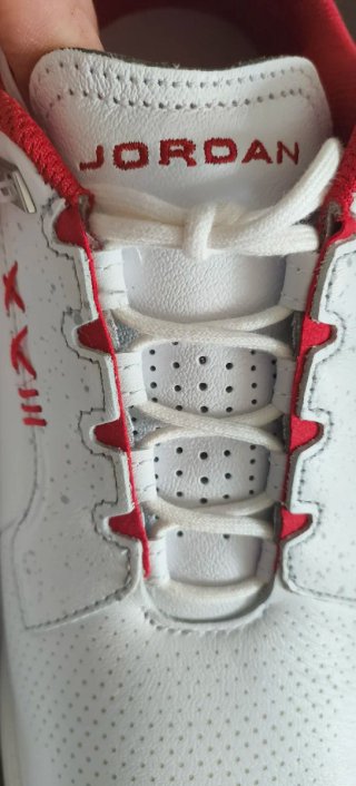 Sneakers da golf Nike Jordan bianche e rosse