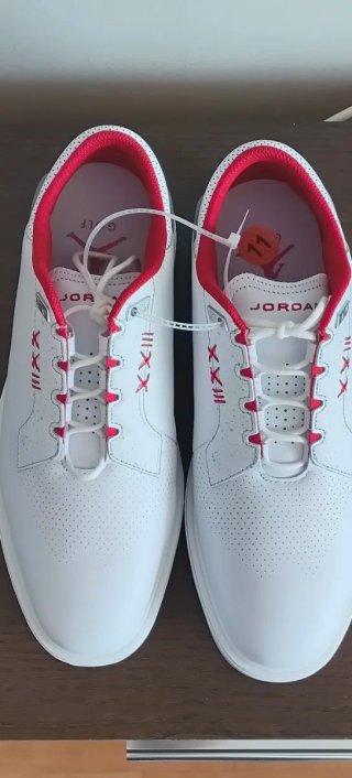 Sneakers da golf Nike Jordan bianche e rosse