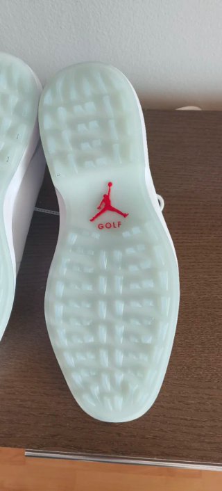 Sneakers da golf Nike Jordan bianche e rosse