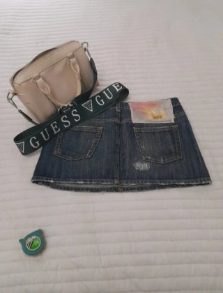 Falda vaquera Guess desgastada