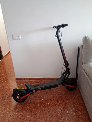 Patinete Eléctrico Cecotec Negro
