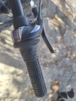 Bicicleta Montaña ATTRACTOR 27.5