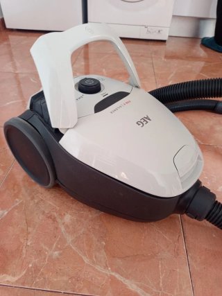 Aspiradora AEG VX8.2 Silence