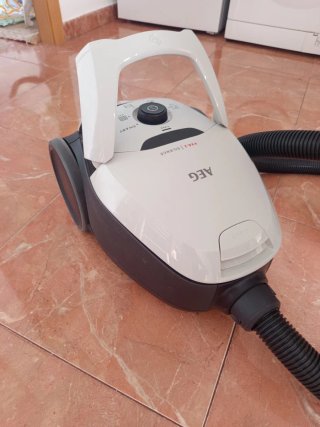 Aspiradora AEG VX8.2 Silence