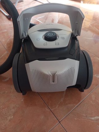 Aspiradora AEG VX8.2 Silence