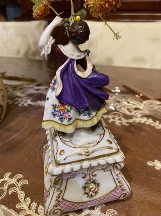 Scatola porcellana con ballerina Fürstenberg