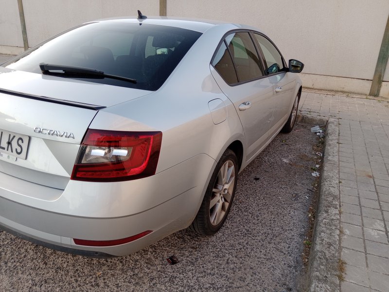 Skoda Octavia 2020 1.5TSI gasolina 150 CV (110 Kw) - foto 1