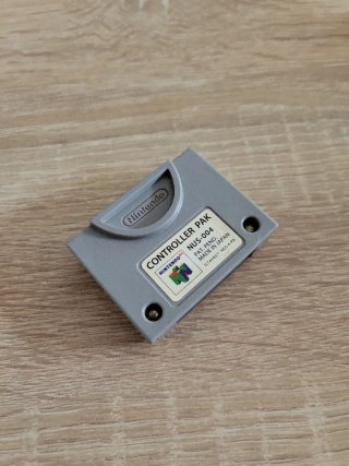 Nintendo 64 Controller Pak con MOD