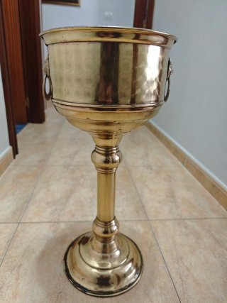 Bronce Soporte Planta con Leones