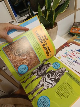 Lote libros sobre ciencias y animales
