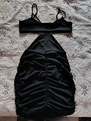 Vestido negro tirantes cut-out