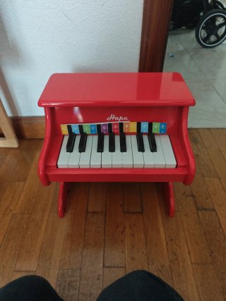 Piano Infantil Hape Rojo