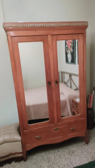 Armario antiguo madera con espejos