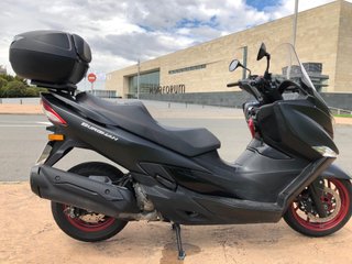 Suzuki Burgman 400
