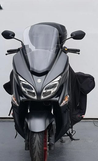 Suzuki Burgman 400