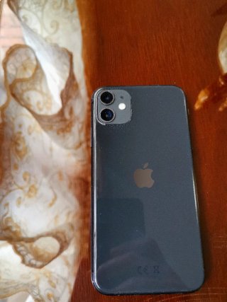 iPhone 11 Negro + Funda Transparente