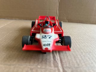 Scalextric Ligier JS 11 Rojo